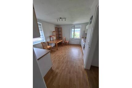 2 Zimmer, Küche, Bad, Flur, teilmöbliert - Stulln