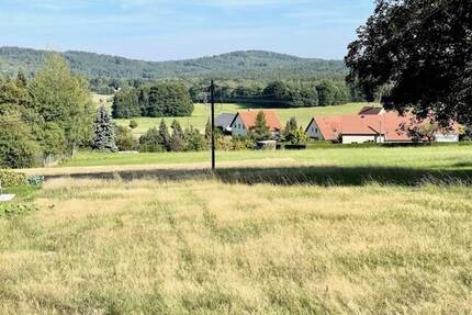 Herrliche Baufläche für 3 EFH in 01920 Steina