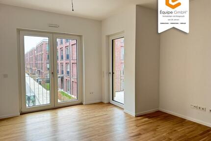 Moderne, helle 4-Raumwohnung mit 2 Balkonen und direkt an der Elbe! - Dresden Neustadt