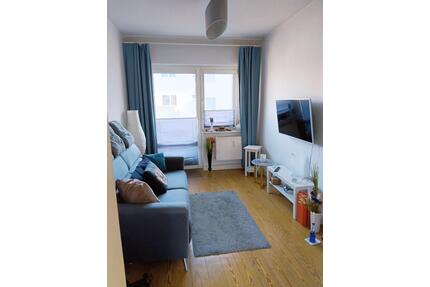 2 Zi. Whg. mit Balkon am Stadtpark zur Untermiete in Hamburg