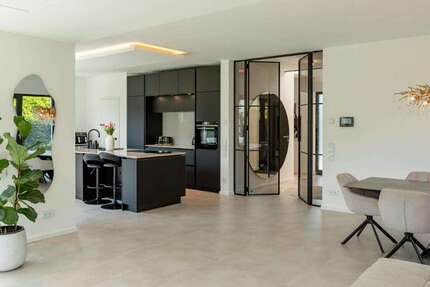Haus zum Kaufen in Neunkirchen 670.000,00 € 180 m²
