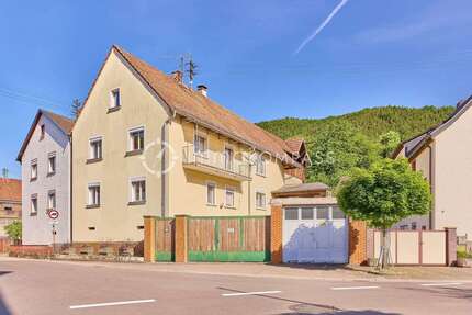 Haus zum Kaufen in Lug 169.000,00 € 180 m²