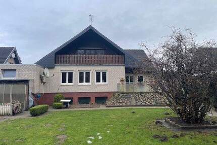 Zweifamilienhaus mit Vollkeller in TOP Lage von Burg