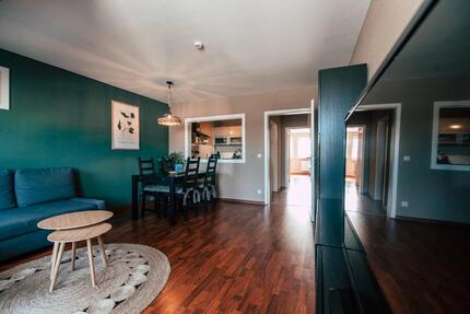 Dachgeschoss, Helle möblierte 2-Zimmer Wohnung in Leipzig Zentrum