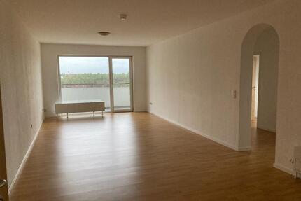 Helle 4 Zimmer Wohnung m. Balkon, 10. OG, Landstuhl-Atzel, 107qm