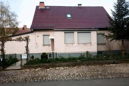 Einfamilienhaus Kindelbrück - 75.000,00&nbsp;EUR Kaufpreis, ca.&nbsp; 75,00&nbsp;m&sup2; in Kindelbrück (PLZ: 99638)