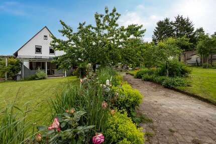 Haus zum Kaufen in Hillesheim 292.000,00 € 165 m²