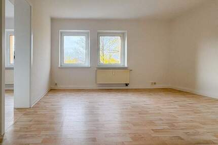 Raus aus dem Trubel: Helle Wohnung im grünen Wohnumfeld! - Zwickau Pöhlau