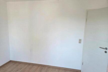 4 Zimmerwohnung frisch renoviert - Aham