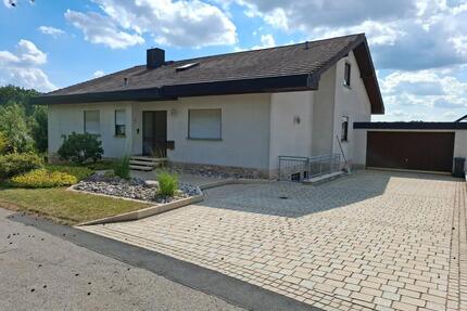 Einfamilienhaus zum Kauf - 365.000,00&nbsp;EUR Kaufpreis, ca.&nbsp; 188,00&nbsp;m&sup2; in Gerach (PLZ: 96161)