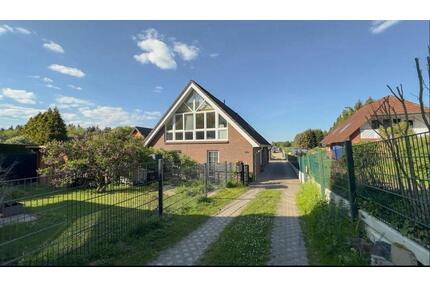 Einfamilienhaus mit Einliegerwohnung + Landflächen - Buxtehude