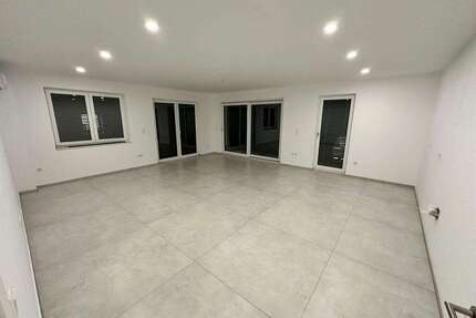 Wohnung zum Kaufen in Heppingen 329.900,00 € 124 m²