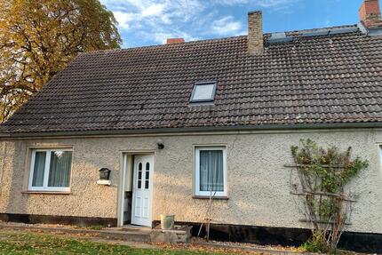 Sanierungsbedürftiges 3-Familienhaus, Grundstück ca. 2600qm - Warin