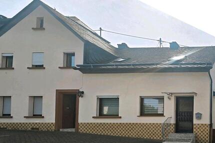 Zweifamilienhaus – teilrenoviert & provisionsfrei - Gusenburg