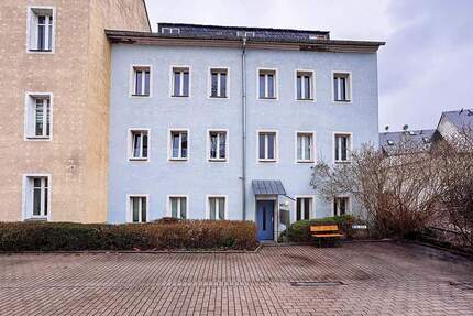 AUKTION: Mehrfamilienhaus - 55.000,00&nbsp;EUR Kaufpreis, in Waldheim (PLZ: 04736)