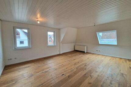 Wohn- und Arbeitskombination mit 7 Zimmern (75 m² + 97 m²) - Leonberg