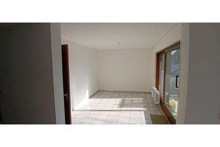 4,5-Zimmer Wohnung mit Balkon + 2 Tiefgaragenplätze in Backnang