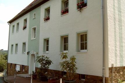 Modernisierte 3-Raum Wohnung mit neuer Einbauküche - Glashütte