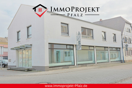 Repräsentatives Bank- und Bürogebäude im Herzen von Haßloch