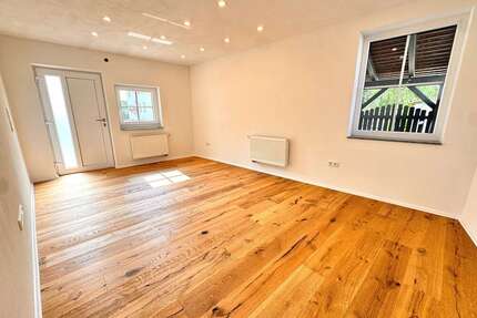 Wohnung zum Kaufen in Heßdorf 269.000,00 € 67.54 m²