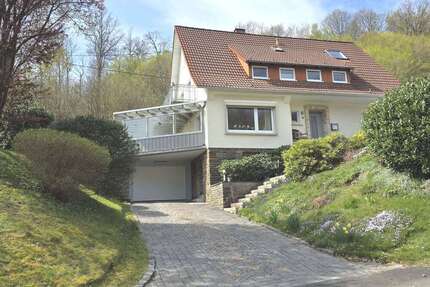 Haus zum Kaufen in Freudenberg 619.000,00 € 443 m²