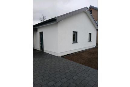 Neubau Bungalow mit Garten und Carport zu vermieten ANFRAGESTOPP - Salzkotten