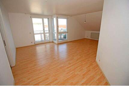 Gemütliche Dachgeschosswohnung mit zwei Dachterrassen und Tiefgaragenstellplatz - Künzelsau