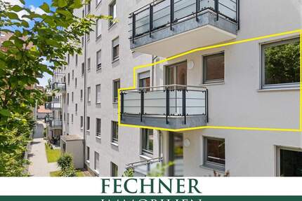 Sofort frei! 2-ZKB-Wohnung mit Balkon, kleiner Küche & Tiefgaragen-Stellplatz inmitten der Altstadt! - Ingolstadt