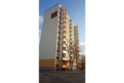 Wohnung zum Mieten in Halle 460,00 € 67.66 m²