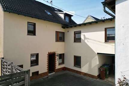 Haus zum Kaufen in Bad Hönningen 235.000,00 € 180.23 m²