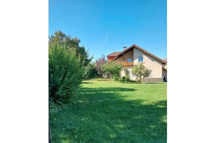 Helle 3 Zimmer Wohnung mit Balkon und Garten - Lauchheim