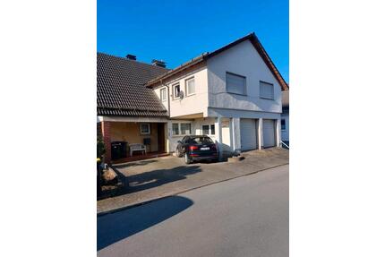 Erstbezug nach Renovierung - 850,00&nbsp;EUR Kaltmiete, ca.&nbsp; 67,00&nbsp;m&sup2; in Hilchenbach (PLZ: 57271)