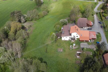 Wohnen in Land-Wohngemeinschaft: 1-Zimmer-Apptm. bei Kronach frei