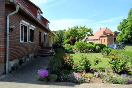 Unabhängig von Öl und Gas - Haus nahe Plauer See - sehr großes teilbares Süd-Grundstück-Sofortbezug - Alt Schwerin