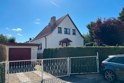 Einfamilienhaus in Erfurt Süd mit großem Grundstück zu verkaufen