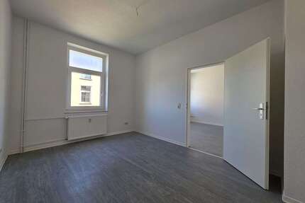 Wohnung zum Mieten in Magdeburg 306,00 € 43 m²