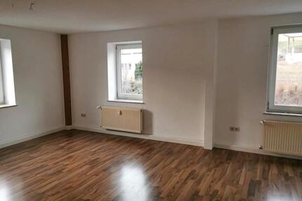 Geräumige 4 Raum Wohnung zu Vermieten - Glauchau