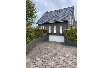 Junges Einfamilienhaus direkt von privat hell und modern - Herford