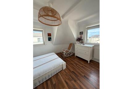 Charmante Dachgeschosswohnung in Mainz-Kastel - Wiesbaden