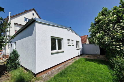 Haus-in-Haus-Gefühl: Einstöckiger Anbau mit eigenem Garten & separatem Zugang - Bad Ditzenbach