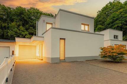 Design trifft Lebensqualität: Architektenhaus mit Spa und Smart-Home in bester Lage von BGL-Nußbaum - Bergisch Gladbach