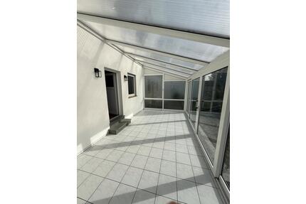 Moderne Erdgeschosswohnung mit Wintergarten - Greifenstein