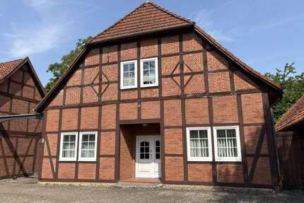 Haus zum Kaufen in Barsinghausen Groß Munzel 369.000,00 € 242 m² - Barsinghausen / Groß Munzel