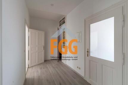 5-Raum-Wohnung mit 2 Balkonen - 585,00&nbsp;EUR Kaltmiete, ca.&nbsp; 117,44&nbsp;m&sup2; in Falkenstein/Vogtland (PLZ: 08223)
