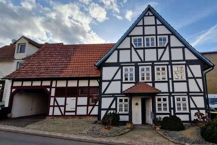 Haus zum Kaufen in Immenhausen 299.000,00 € 260 m²