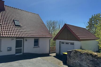 Großzügiges Einfamilienhaus inkl. separater Einliegerwohnung - Büren