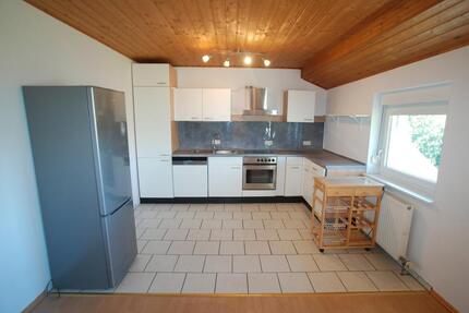 SCHÖNE GERÄUMIGE 3-ZKB-WOHNUNG MIT CHARME IN RUHIGER LAGE - Seibersbach