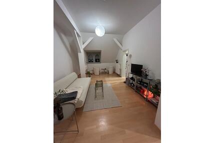 Schöne Altbau 2,5-Zimmer-Maisonette mit EBK & Aufzug in Rheinau - Mannheim