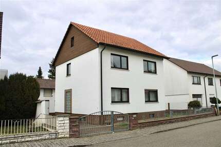 Haus zum Kaufen in Neulußheim 450.000,00 € 127 m²