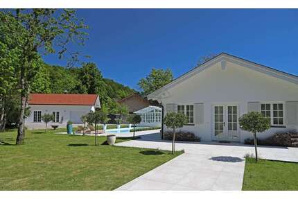 Haus zum Kaufen in Siegsdorf 1.499.999,00 € 220 m²